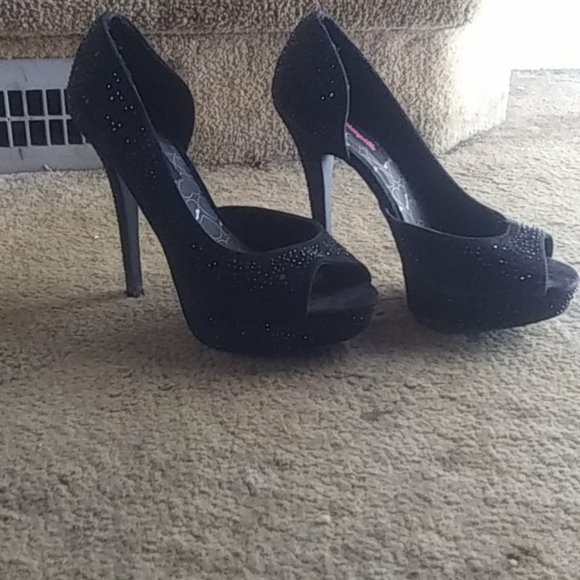 Women's heels - Picture 1 of 2